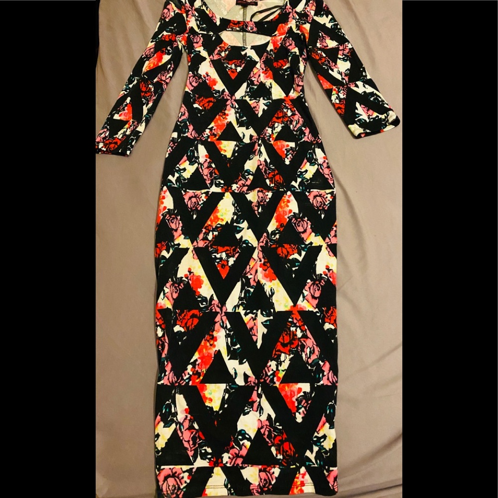 Body con knee length dress with geometric shapes